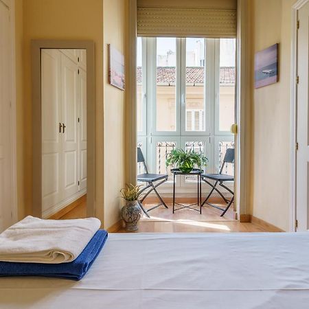 Bright Two-Bedroom Apartment In The Historic Center Málaga Buitenkant foto