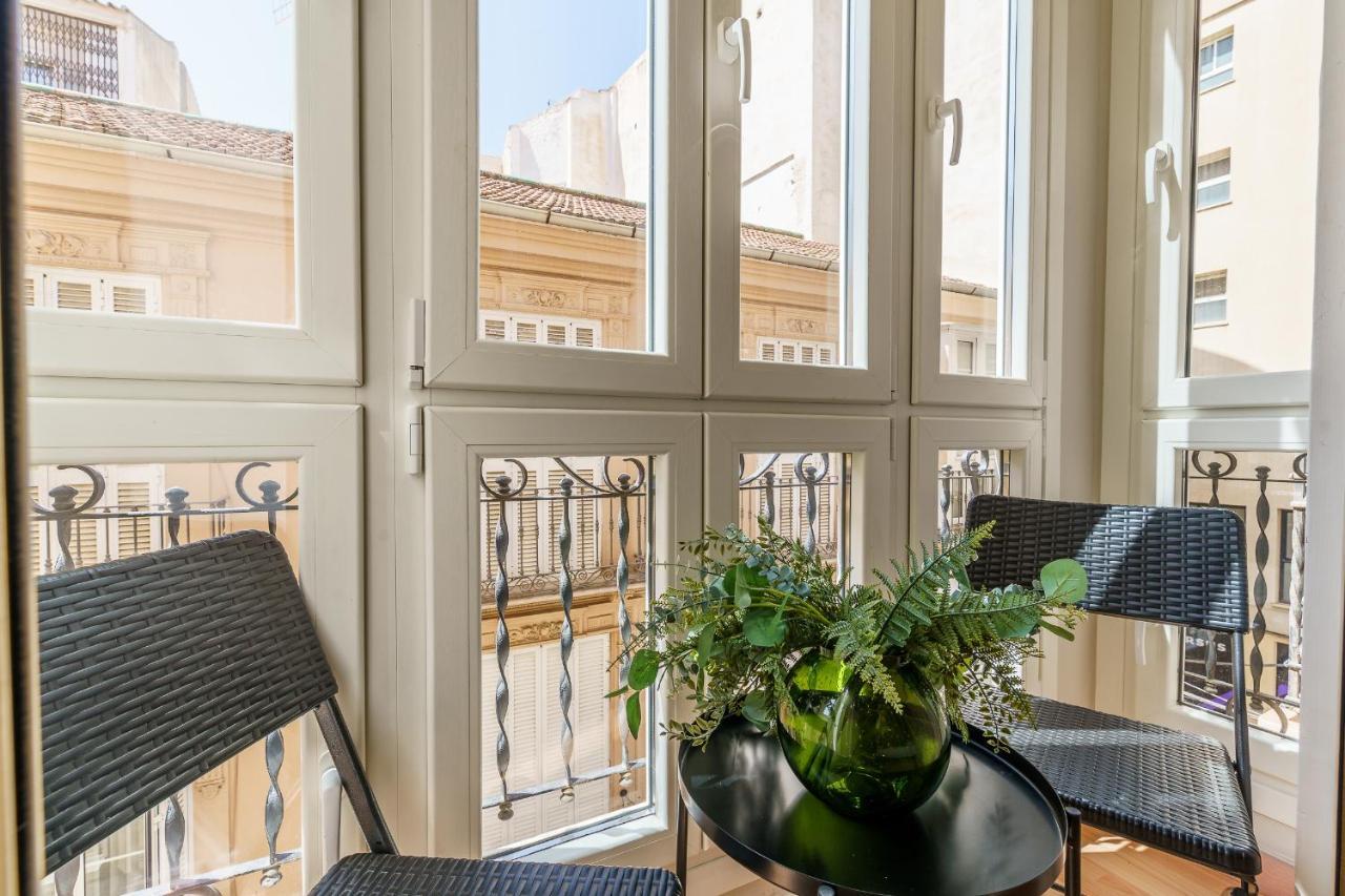 Bright Two-Bedroom Apartment In The Historic Center Málaga Buitenkant foto