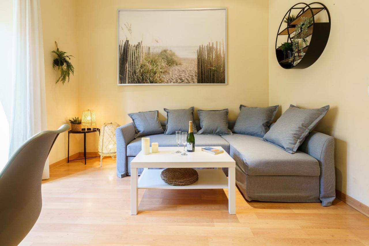 Bright Two-Bedroom Apartment In The Historic Center Málaga Buitenkant foto