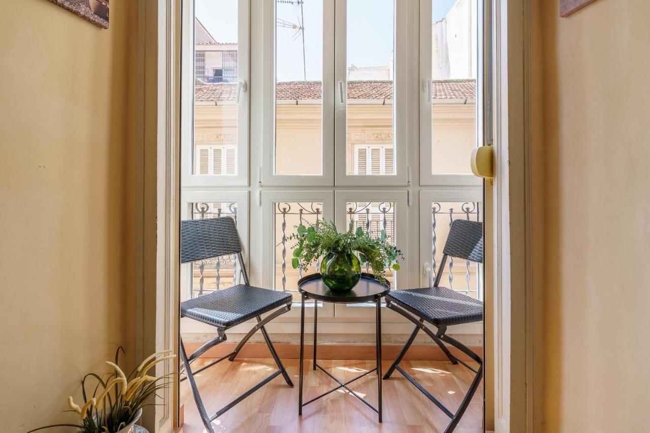 Bright Two-Bedroom Apartment In The Historic Center Málaga Buitenkant foto